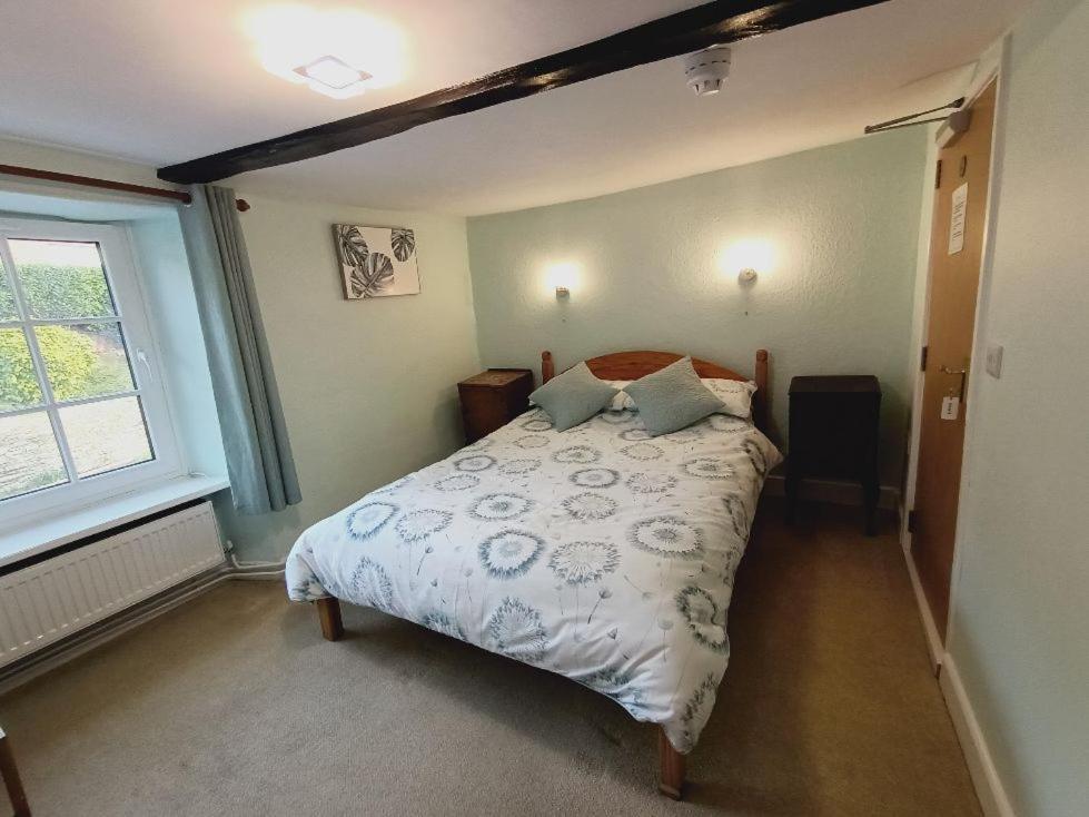 The Harp Inn Glasbury Экстерьер фото