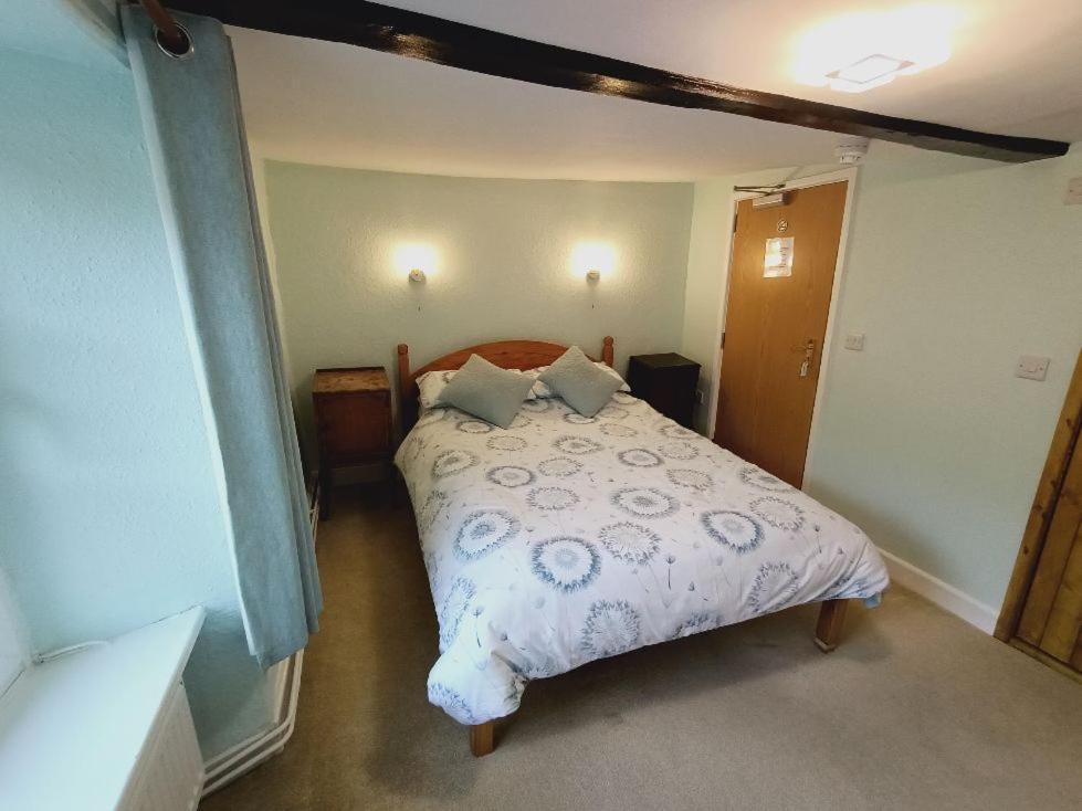 The Harp Inn Glasbury Экстерьер фото