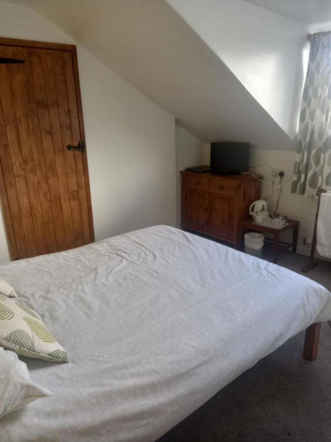 The Harp Inn Glasbury Экстерьер фото